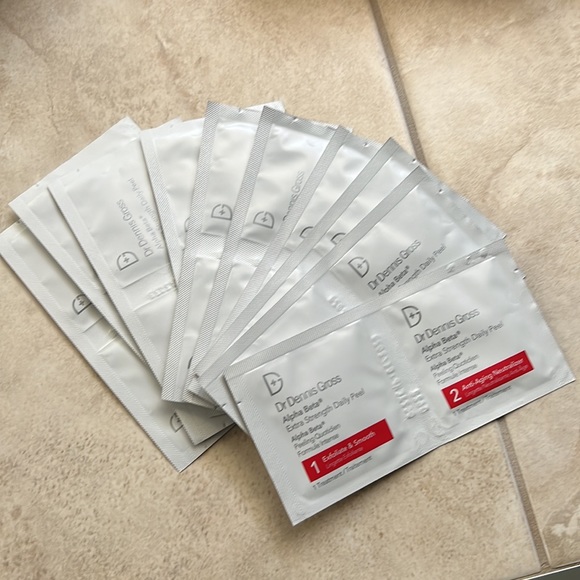 10 Dr Dennis Gross Alpha Beta extra strength daily peels - Picture 1 of 6